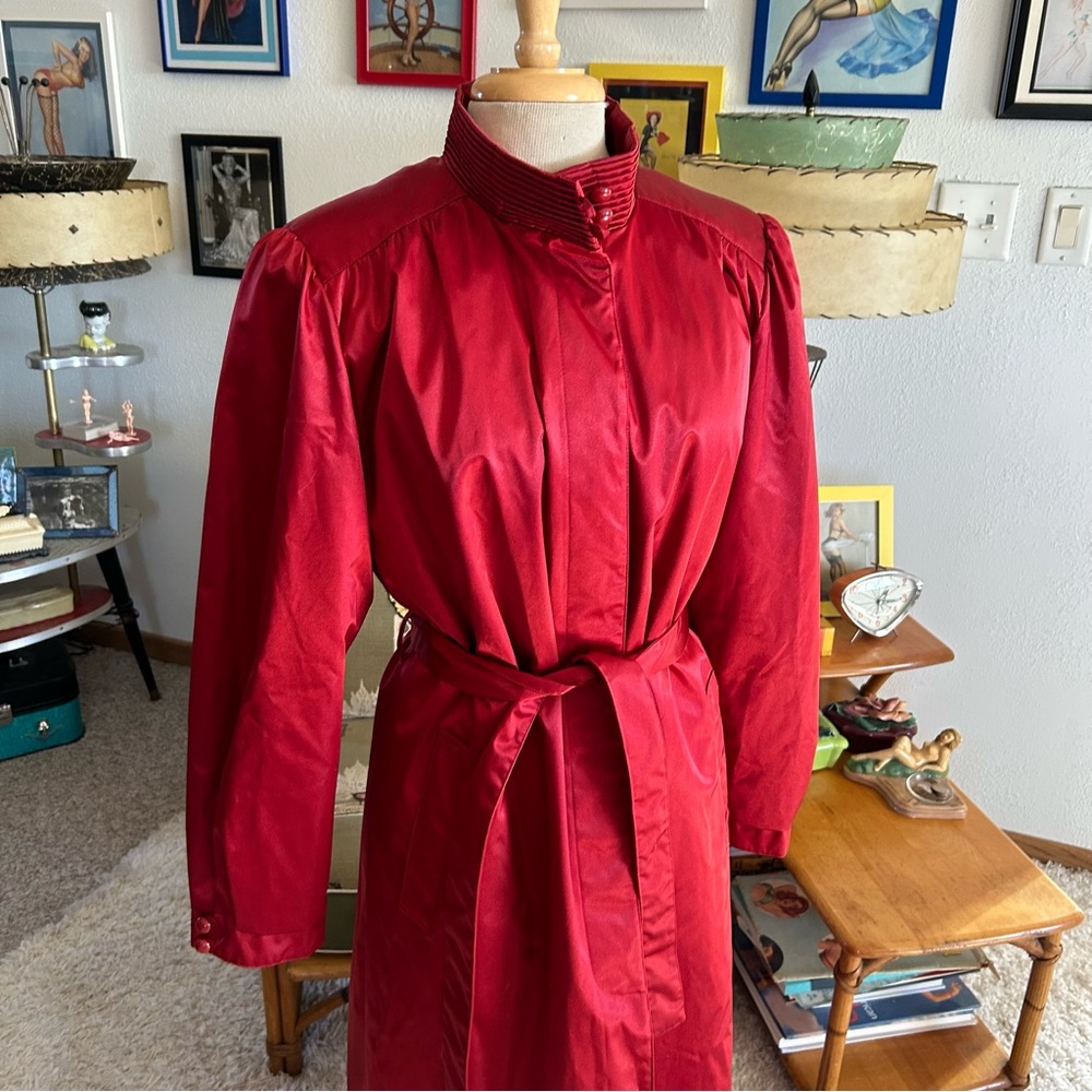 SOLD SOLD Vintage 1940s Style Coat Trench Red Satiny Raincoat Belted L XL - Picture 2 of 9